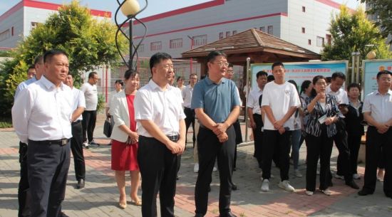 稀土高新區(qū)工會大力推動“ 五三三”工作機(jī)制，全面提升廠務(wù)公開民主管理工作提質(zhì)增效